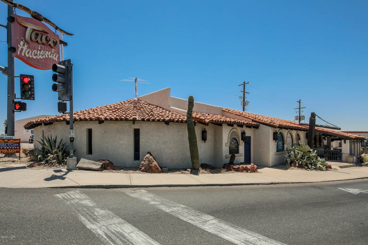 2200 Mesquite Ave - Photo 1