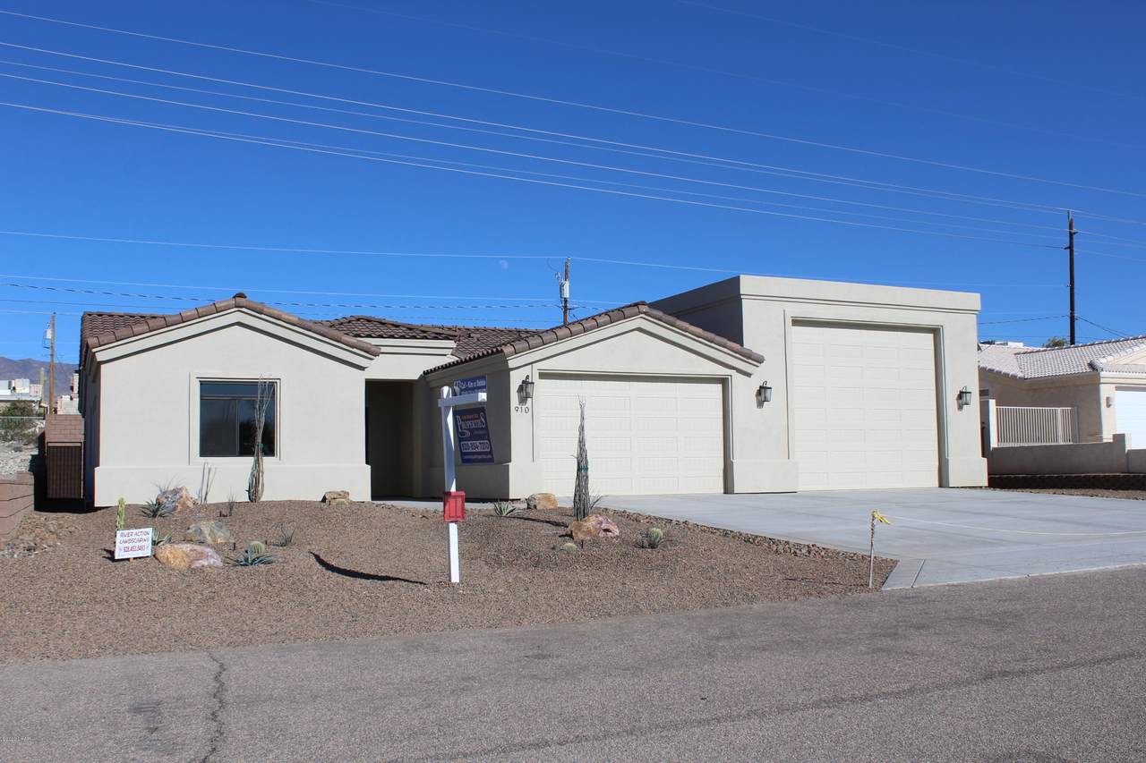 910 Desert View Dr - Photo 1