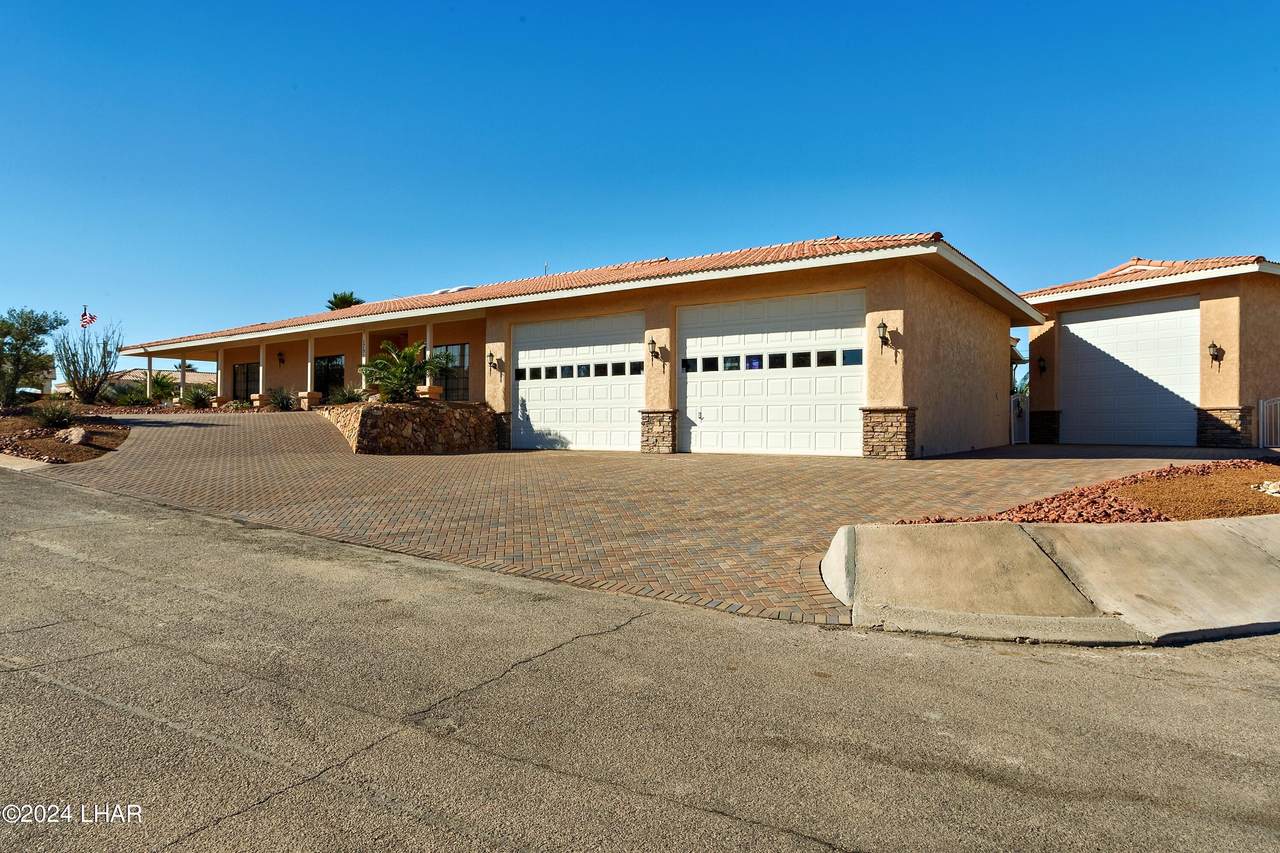1751 Laramie Dr - Photo 1
