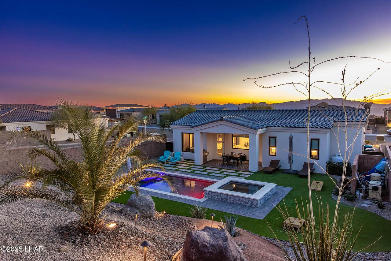 8001 Corte Del Lago - Photo 1