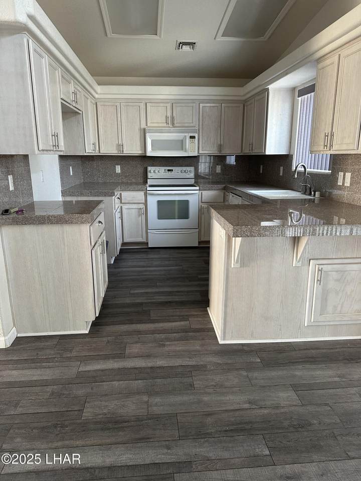 https://bt-photos.global.ssl.fastly.net/lakehavasu/1280_boomver_1_1033725-2.jpg