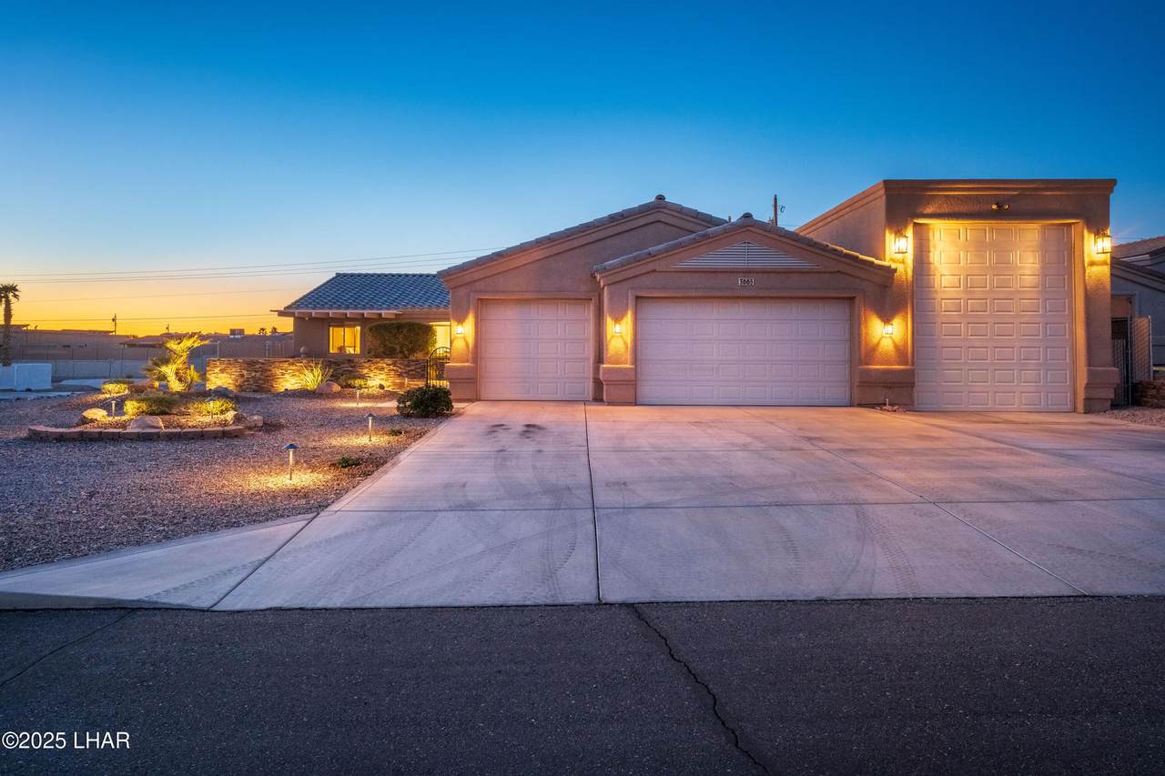3665 Clearwater Dr - Photo 1