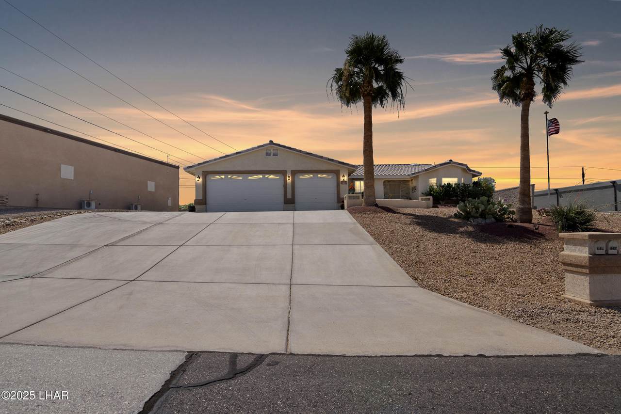 3310 Poppy Trail Dr - Photo 1
