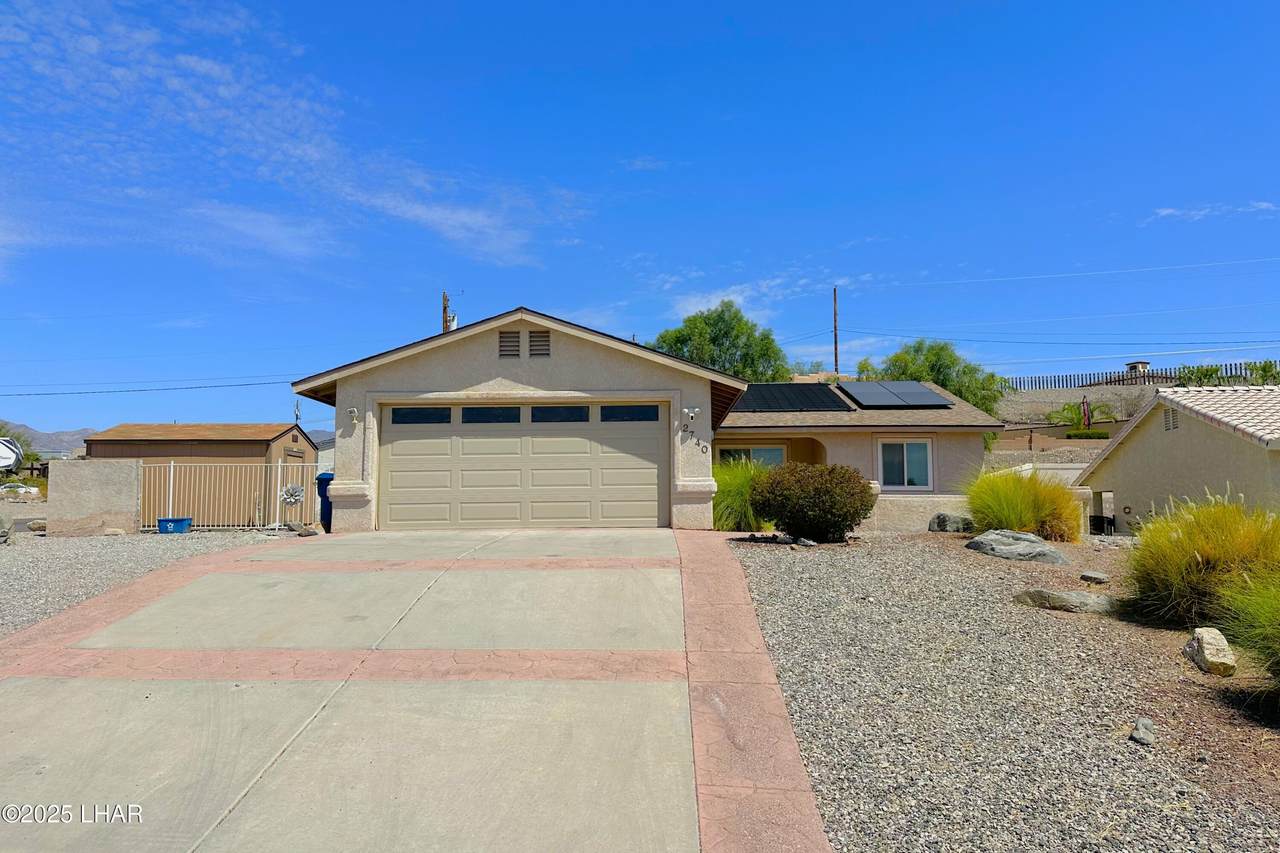 2740 Arcadia Dr - Photo 1