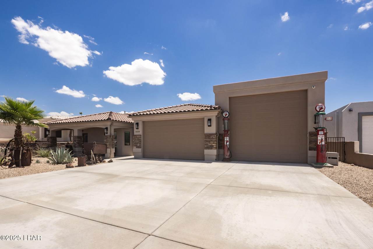 3620 Bonanza Dr - Photo 1