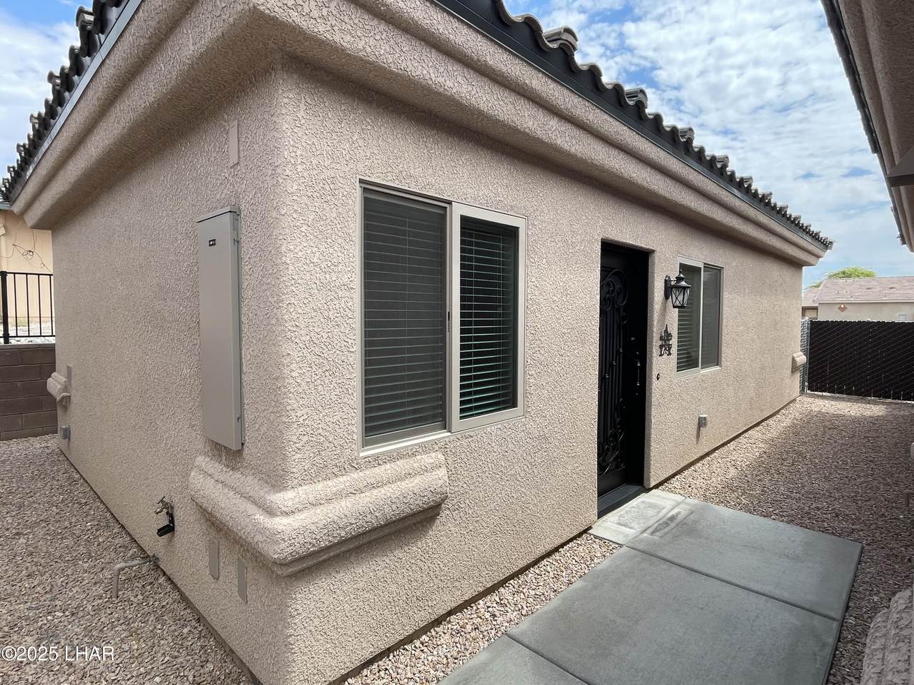 2685 Palisades Dr - Photo 1