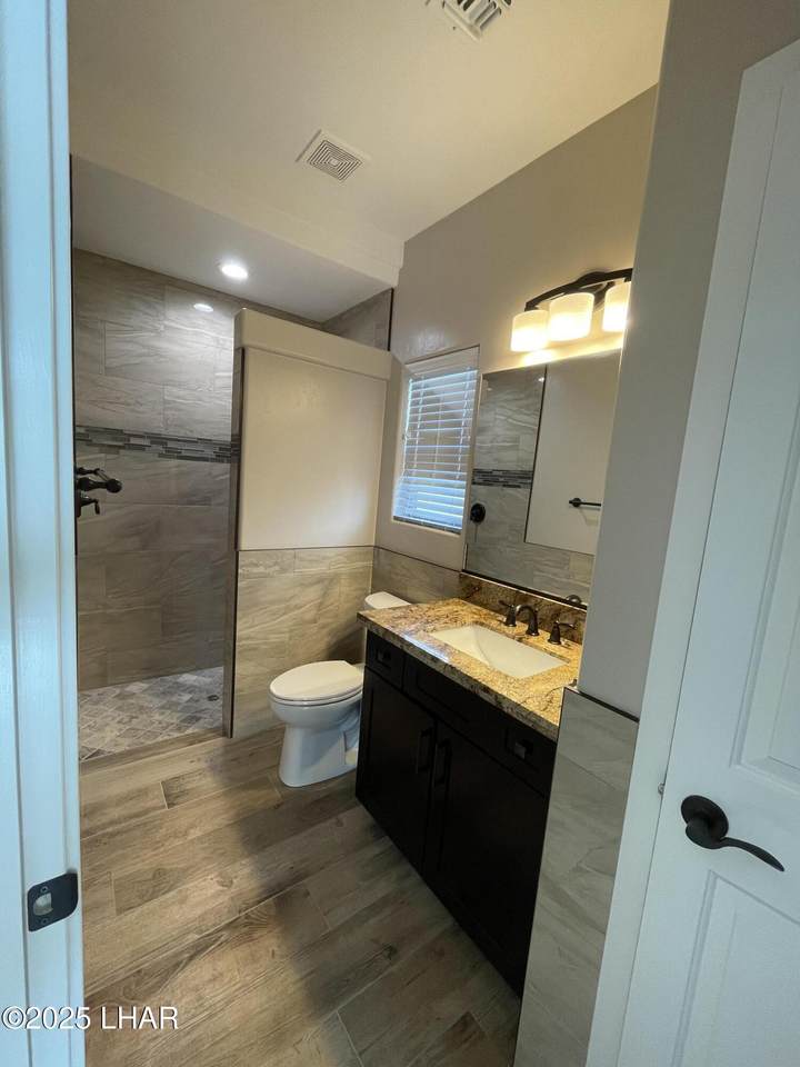 https://bt-photos.global.ssl.fastly.net/lakehavasu/orig_boomver_2_1036624-2.jpg
