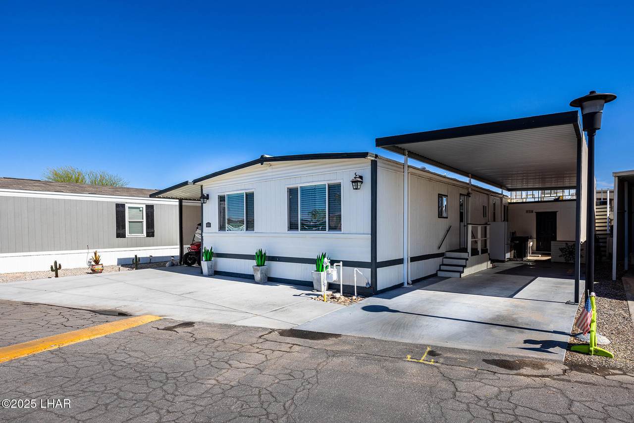 601 Beachcomber Blvd - Photo 1