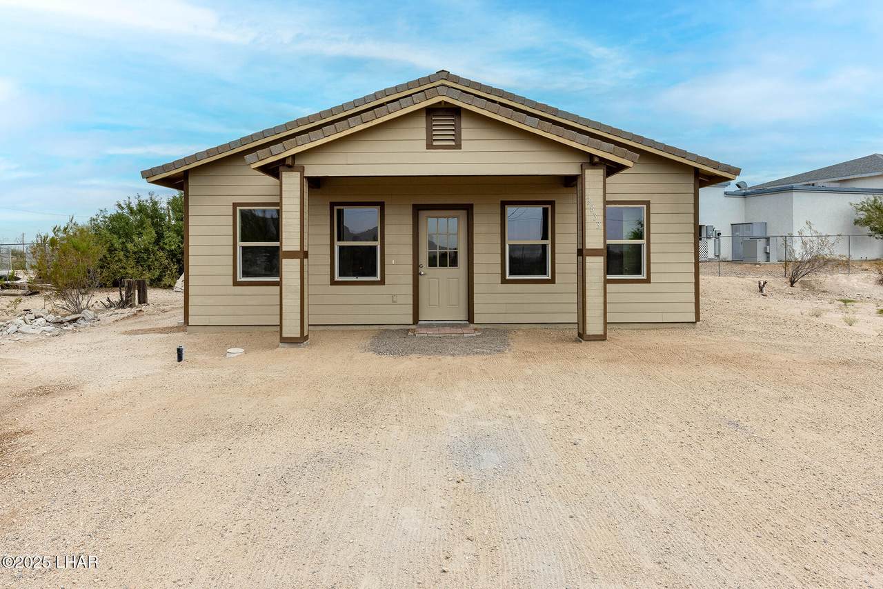 3833 Third Ave - Photo 1