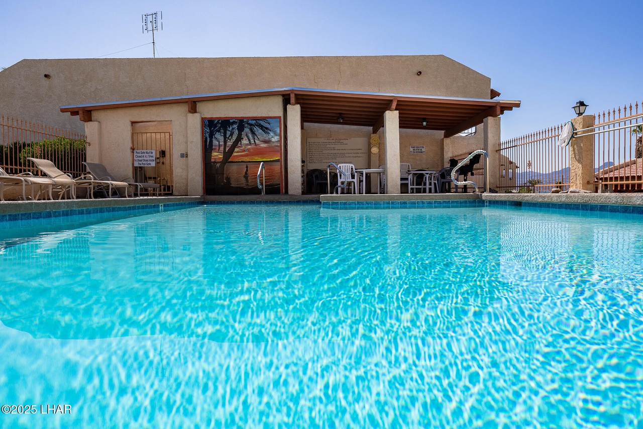 1711 Combat Dr - Photo 1