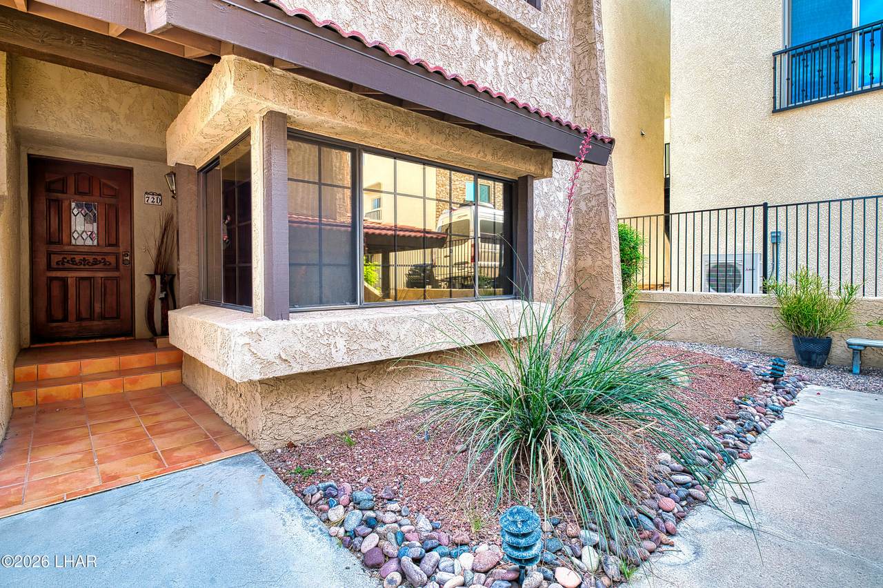 72 Mariposa Dr - Photo 1