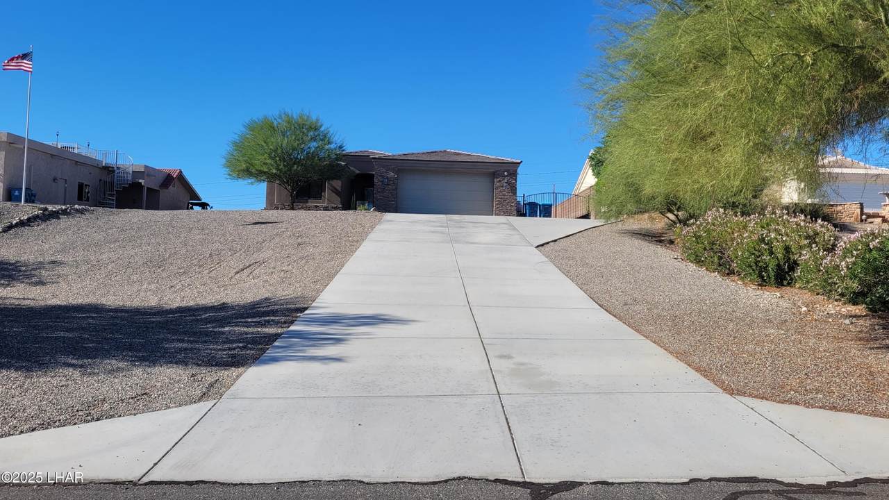 2881 Caravelle Dr - Photo 1