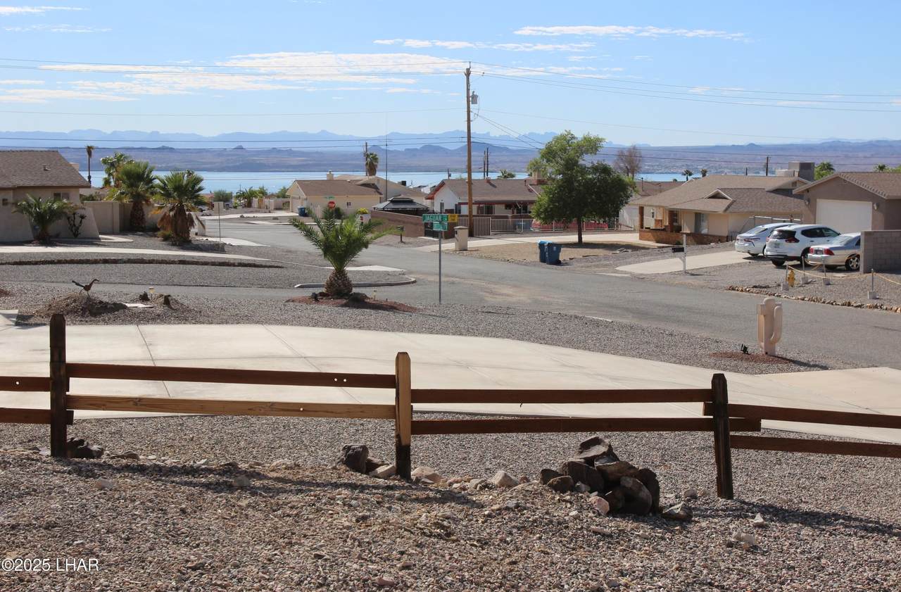 2270 Constellation Dr - Photo 1