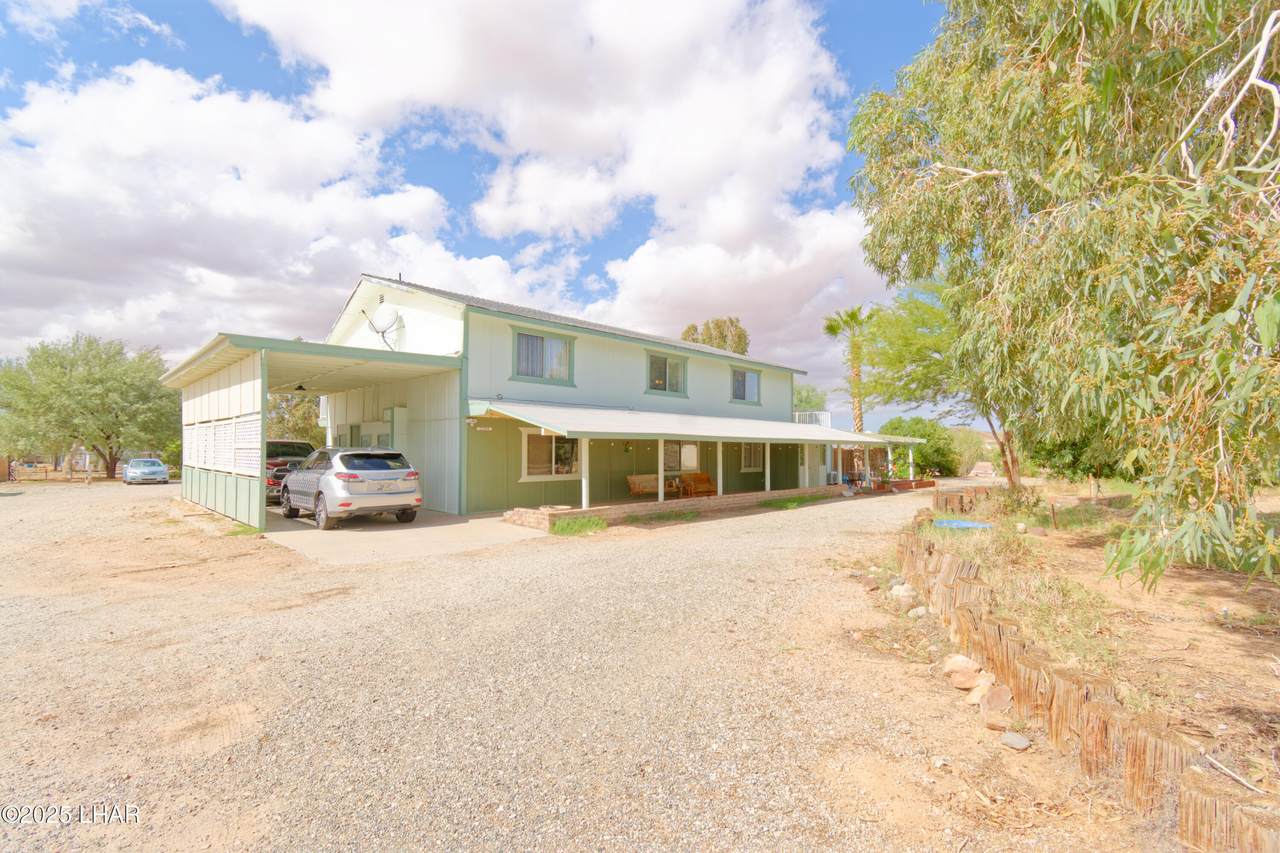 25388 Pendleton Way - Photo 1