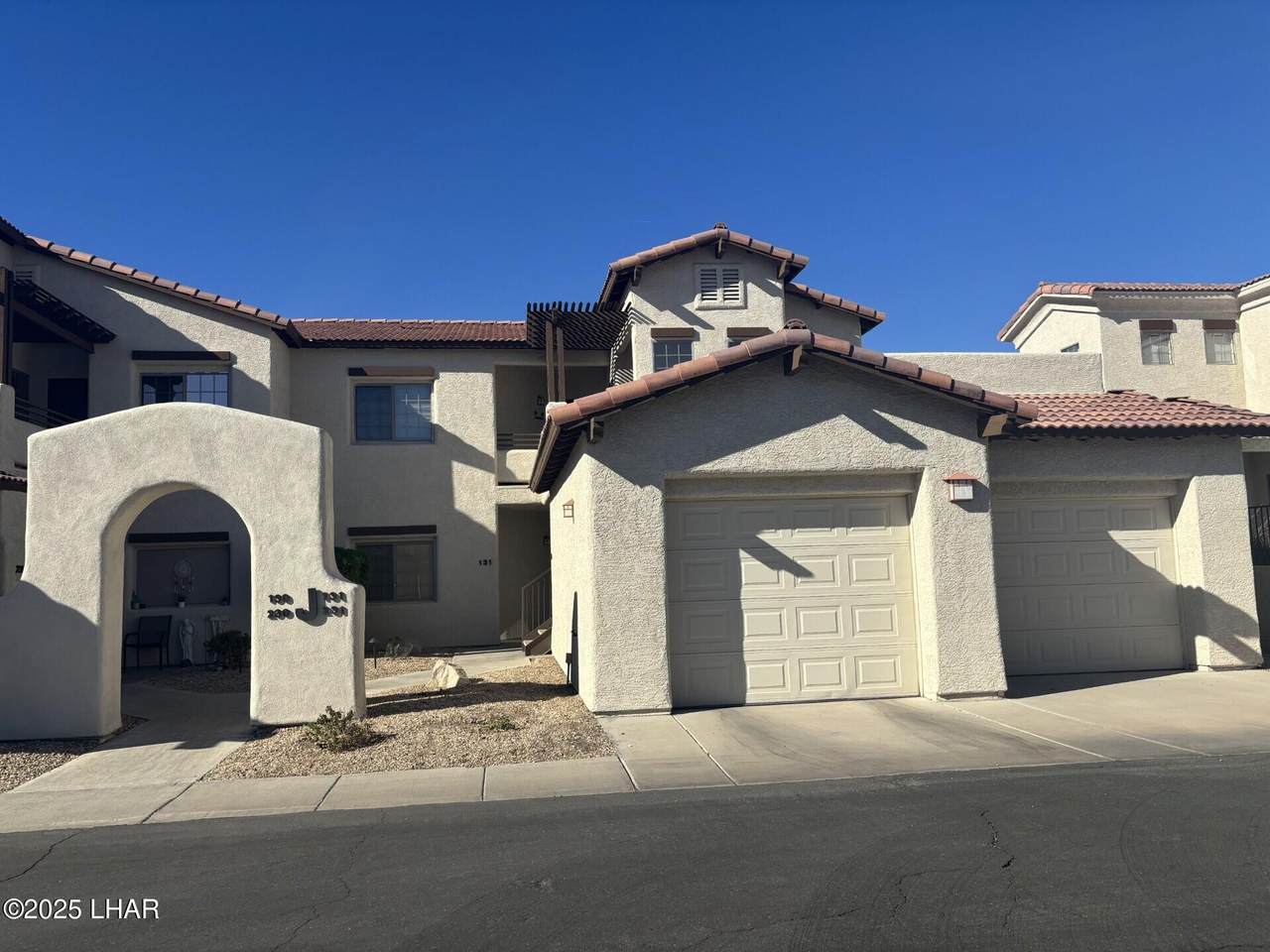 2212 Kiowa Blvd - Photo 1