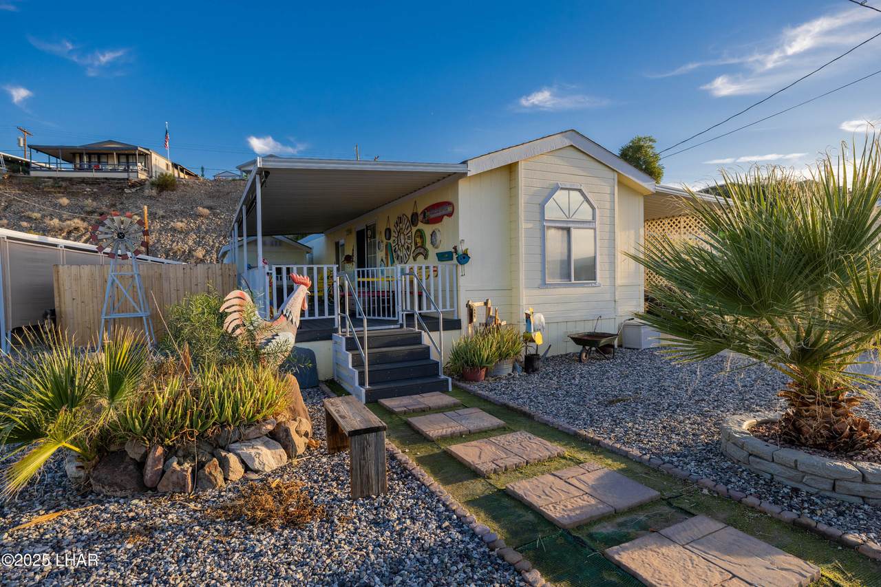 493 Riverfront Dr - Photo 1