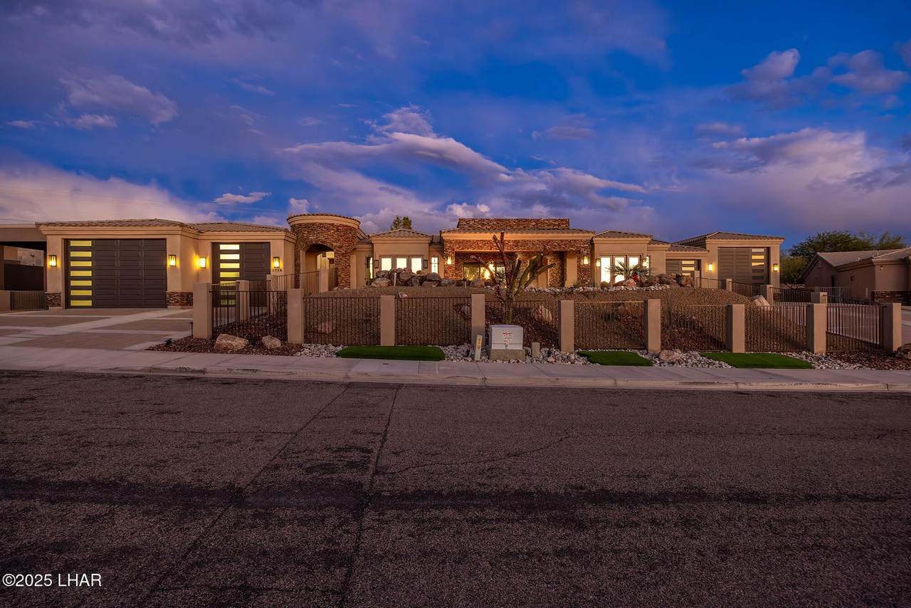 1716 Sailing Hawk Dr - Photo 1