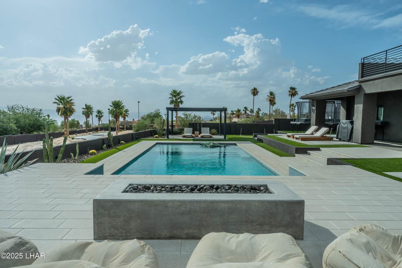 4221 Colt Dr - Photo 1