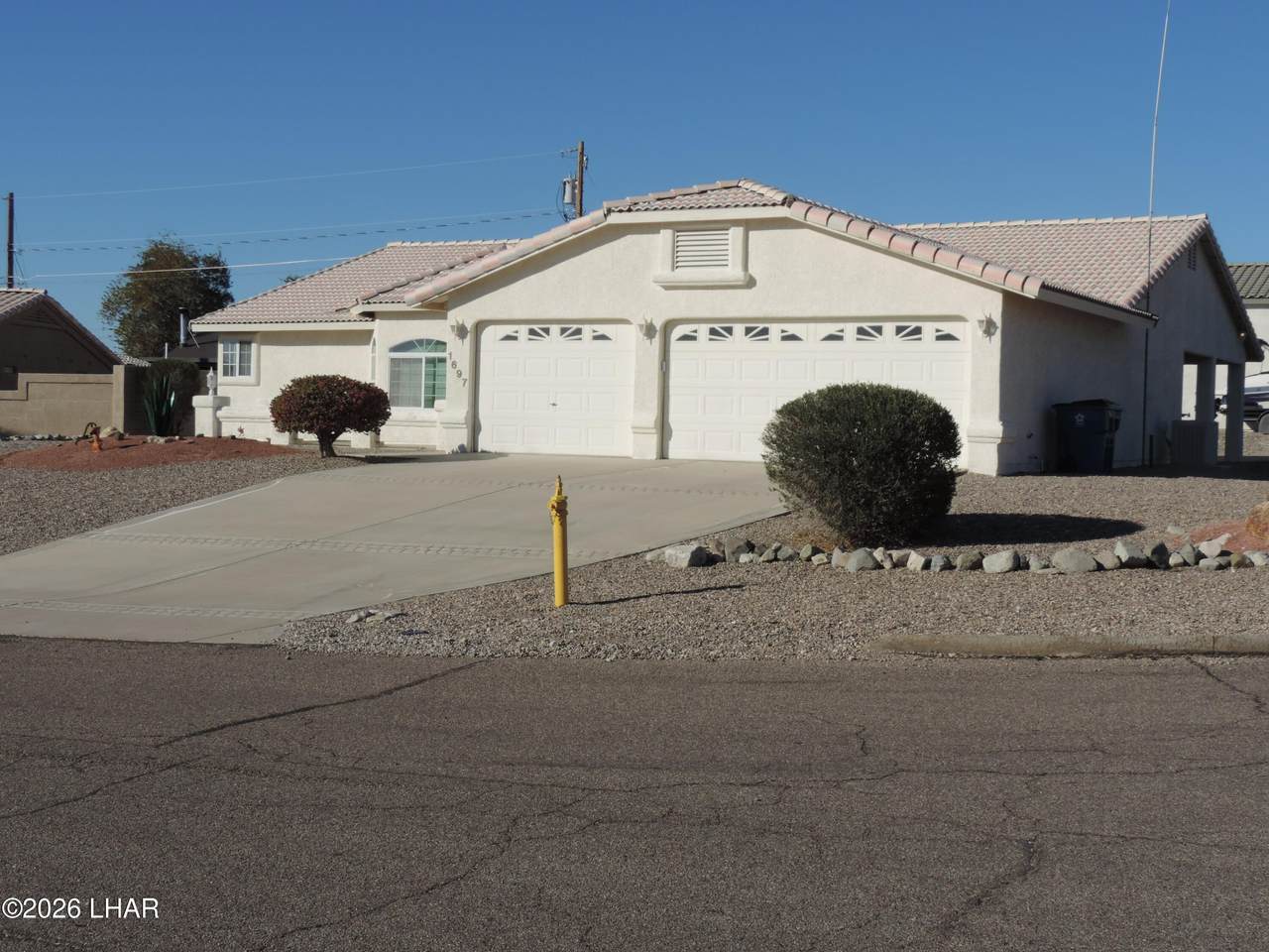 1697 Cardinal Dr - Photo 1