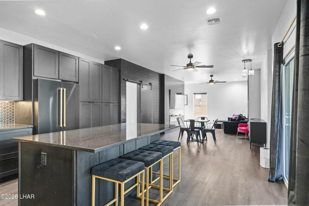 https://bt-photos.global.ssl.fastly.net/lakehavasu/1280_boomver_3_1038838-2.jpg