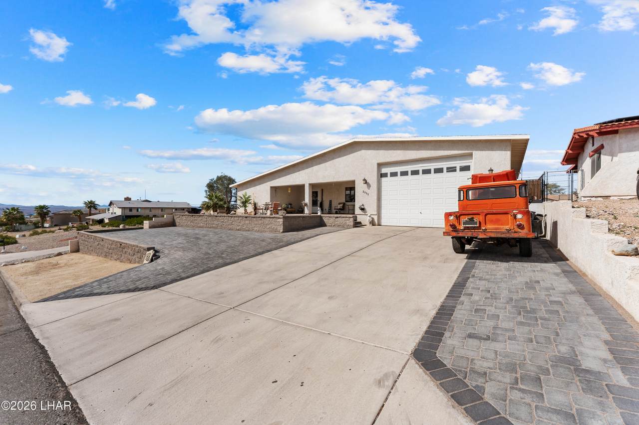 2555 Tradewind Dr - Photo 1