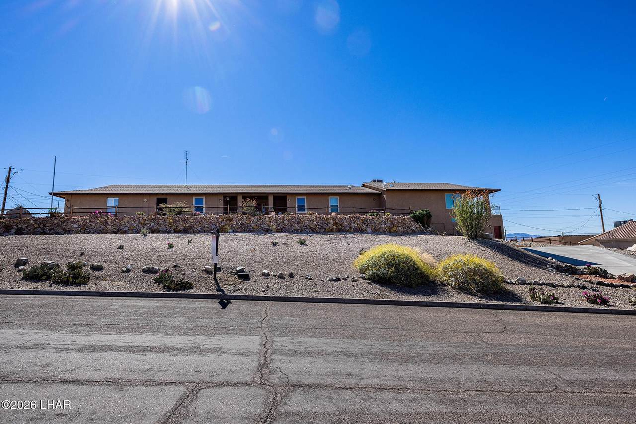 3160 Douglas Dr - Photo 1