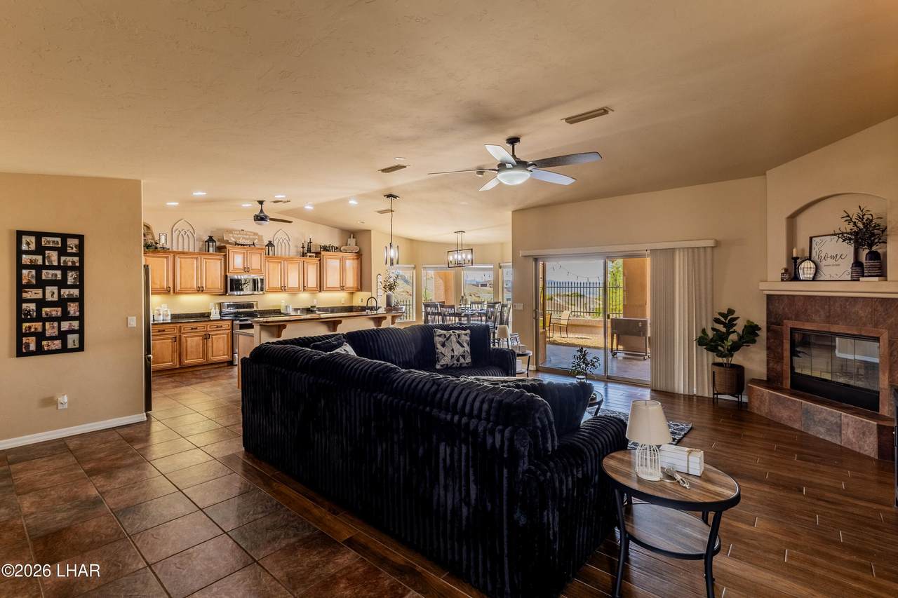 https://bt-photos.global.ssl.fastly.net/lakehavasu/1280_boomver_2_1039908-2.jpg