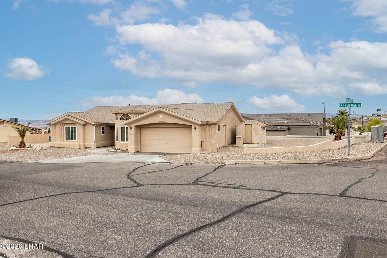 2913 Canyon Oak Dr - Photo 1