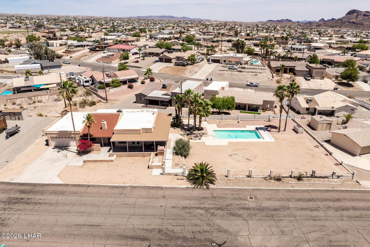 713 Apache Dr - Photo 1