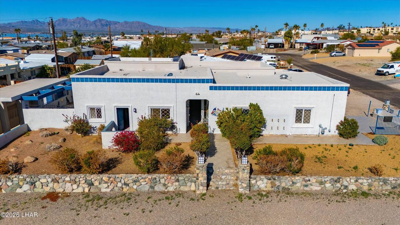 211 Columbine Dr - Photo 1