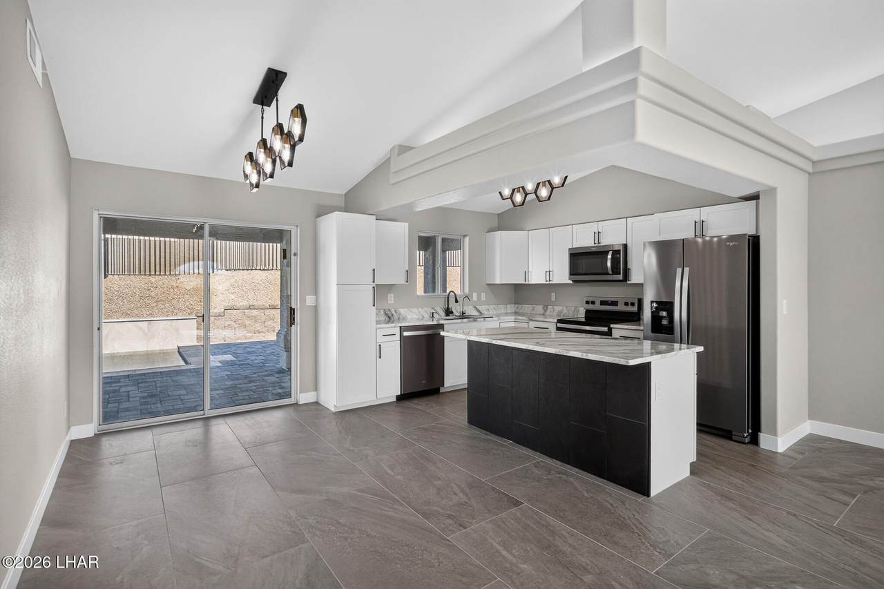 https://bt-photos.global.ssl.fastly.net/lakehavasu/1280_boomver_2_1041476-2.jpg