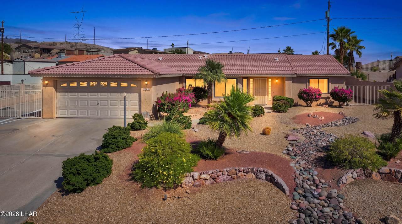 3048 Mirage Dr - Photo 1