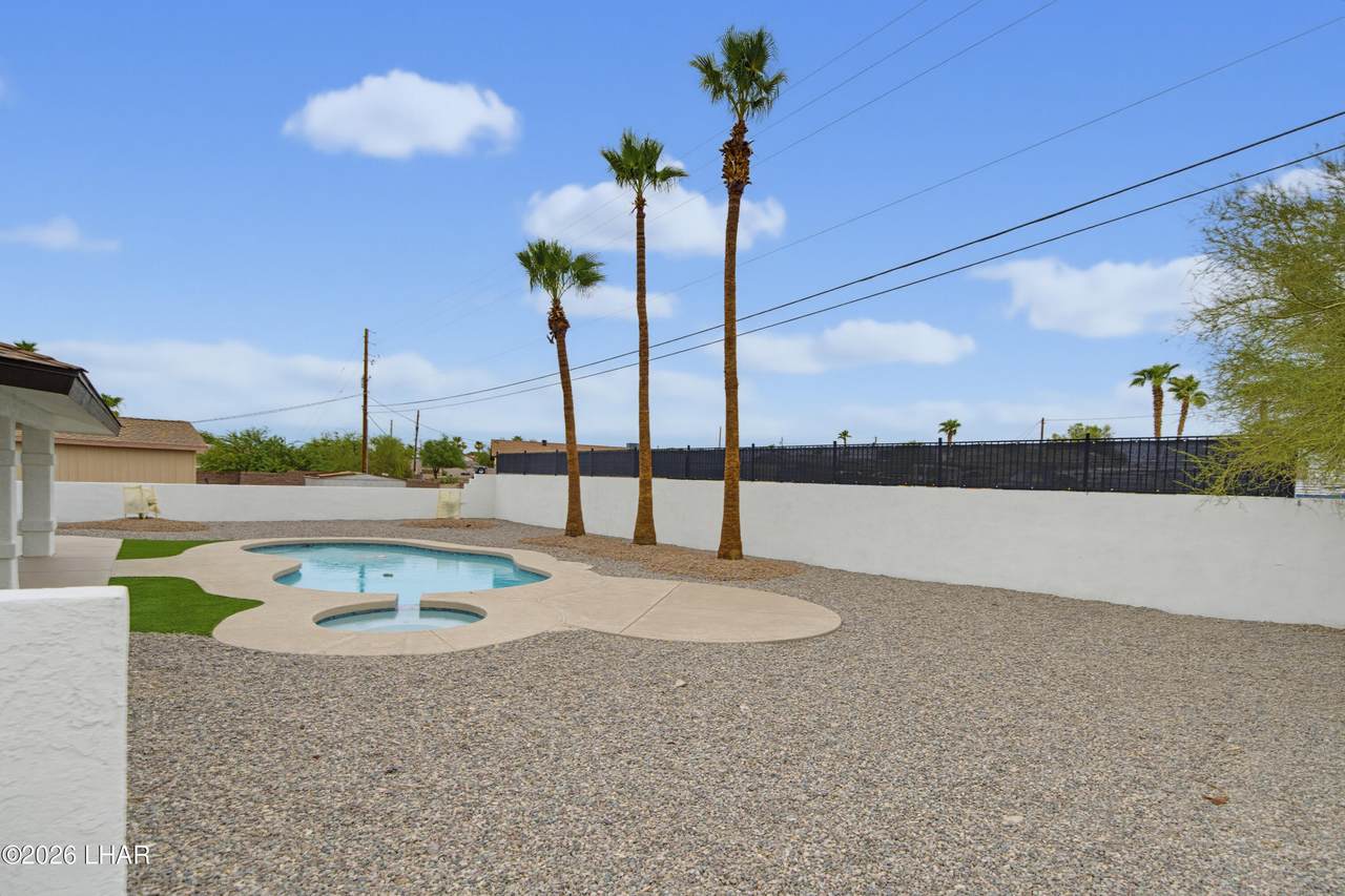 https://bt-photos.global.ssl.fastly.net/lakehavasu/1280_boomver_1_1041862-2.jpg