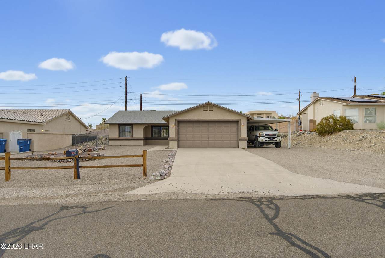 2405 Hillview Dr - Photo 1