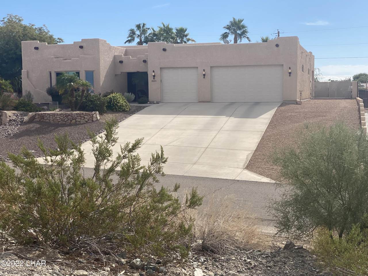 3020 Applewood Dr - Photo 1