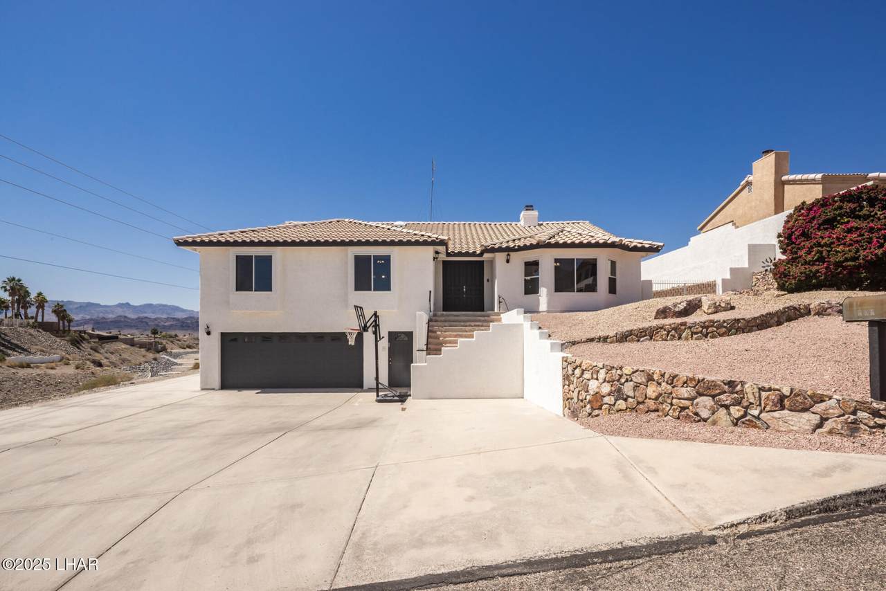 209 Snead Dr - Photo 1