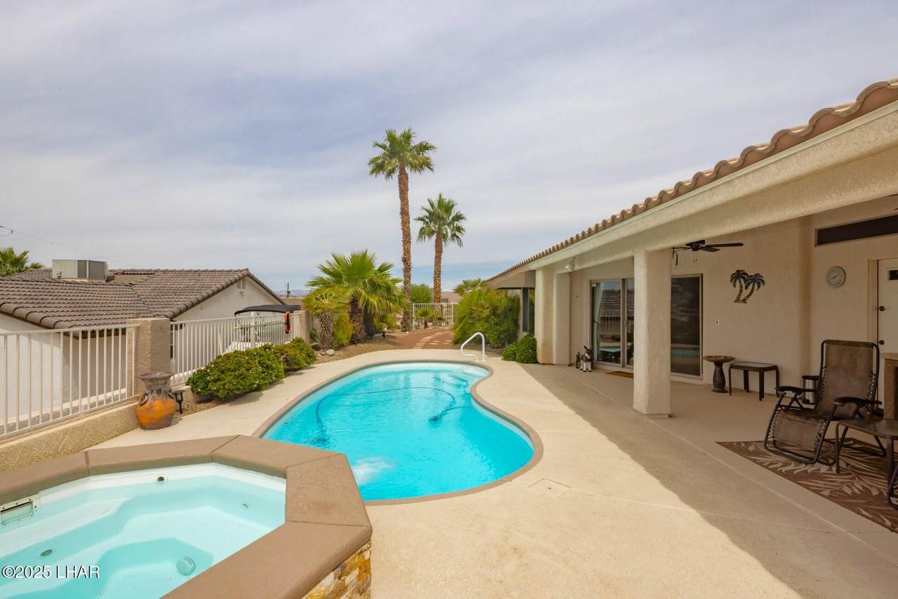https://bt-photos.global.ssl.fastly.net/lakehavasu/1280_boomver_3_1035361-2.jpg