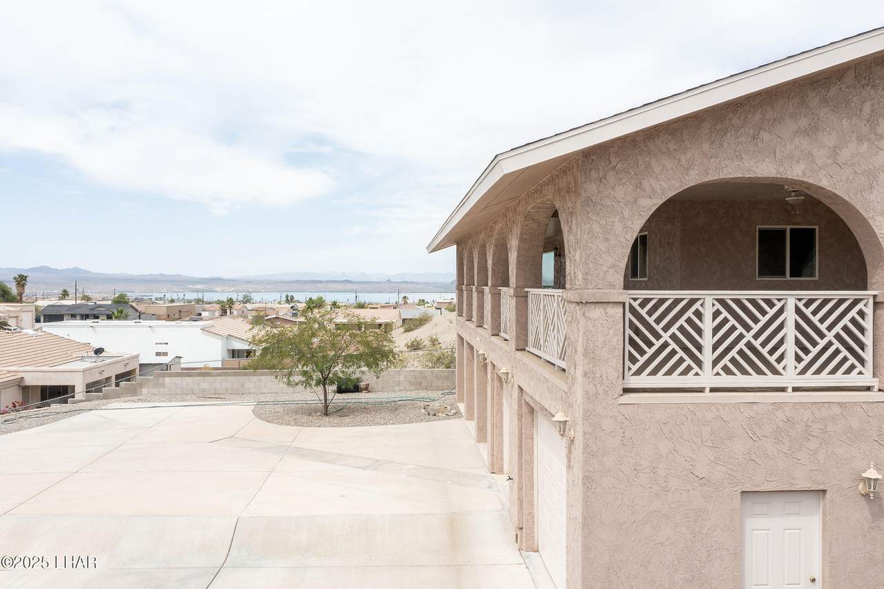 2311 Rainbow Ave - Photo 1