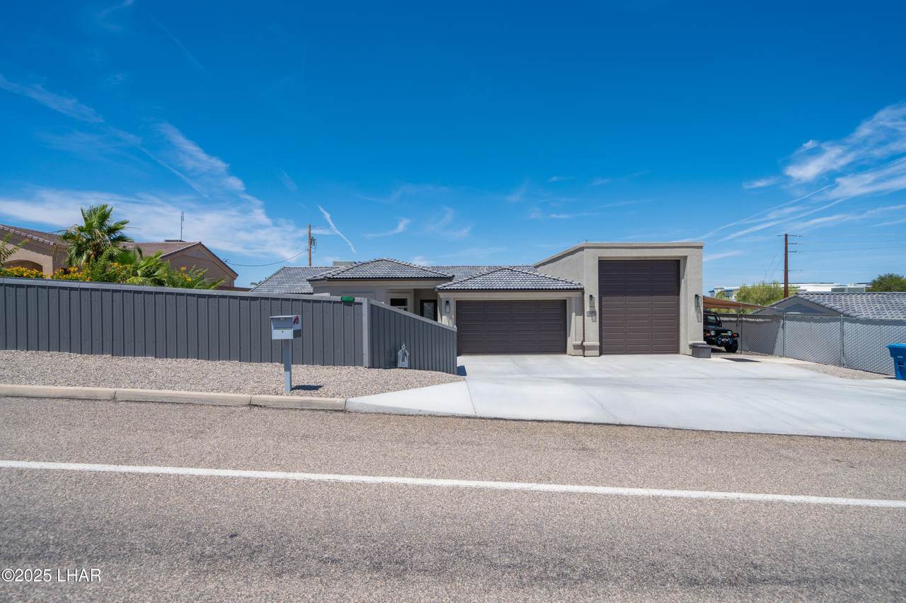 3871 Kiowa Blvd - Photo 1