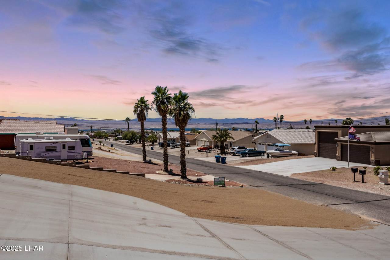 https://bt-photos.global.ssl.fastly.net/lakehavasu/1280_boomver_3_1036050-2.jpg