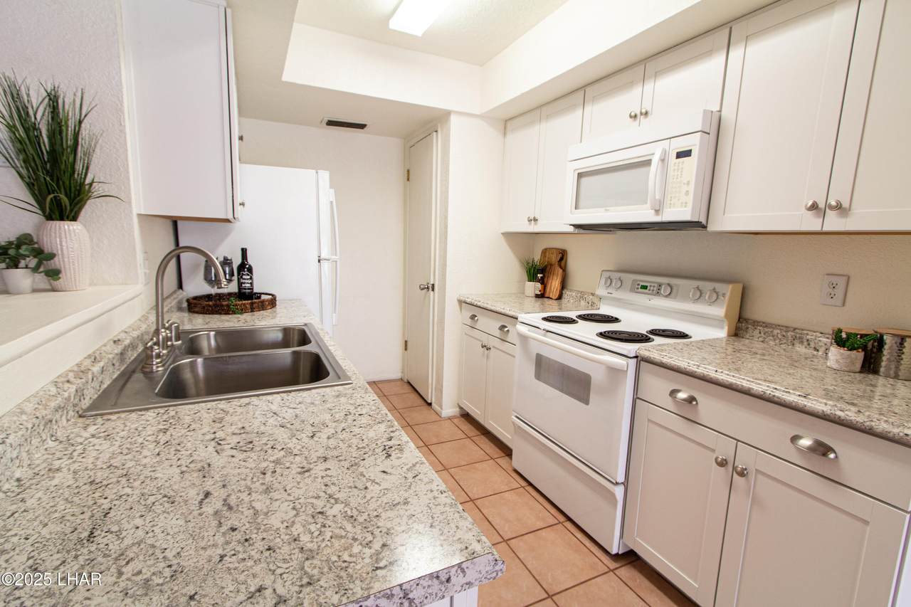 https://bt-photos.global.ssl.fastly.net/lakehavasu/1280_boomver_3_1036761-2.jpg