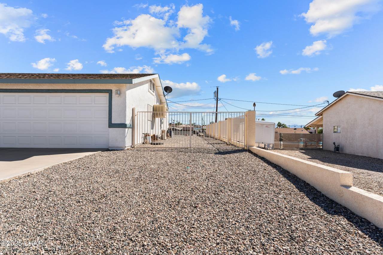 2880 Sombrero Dr - Photo 1