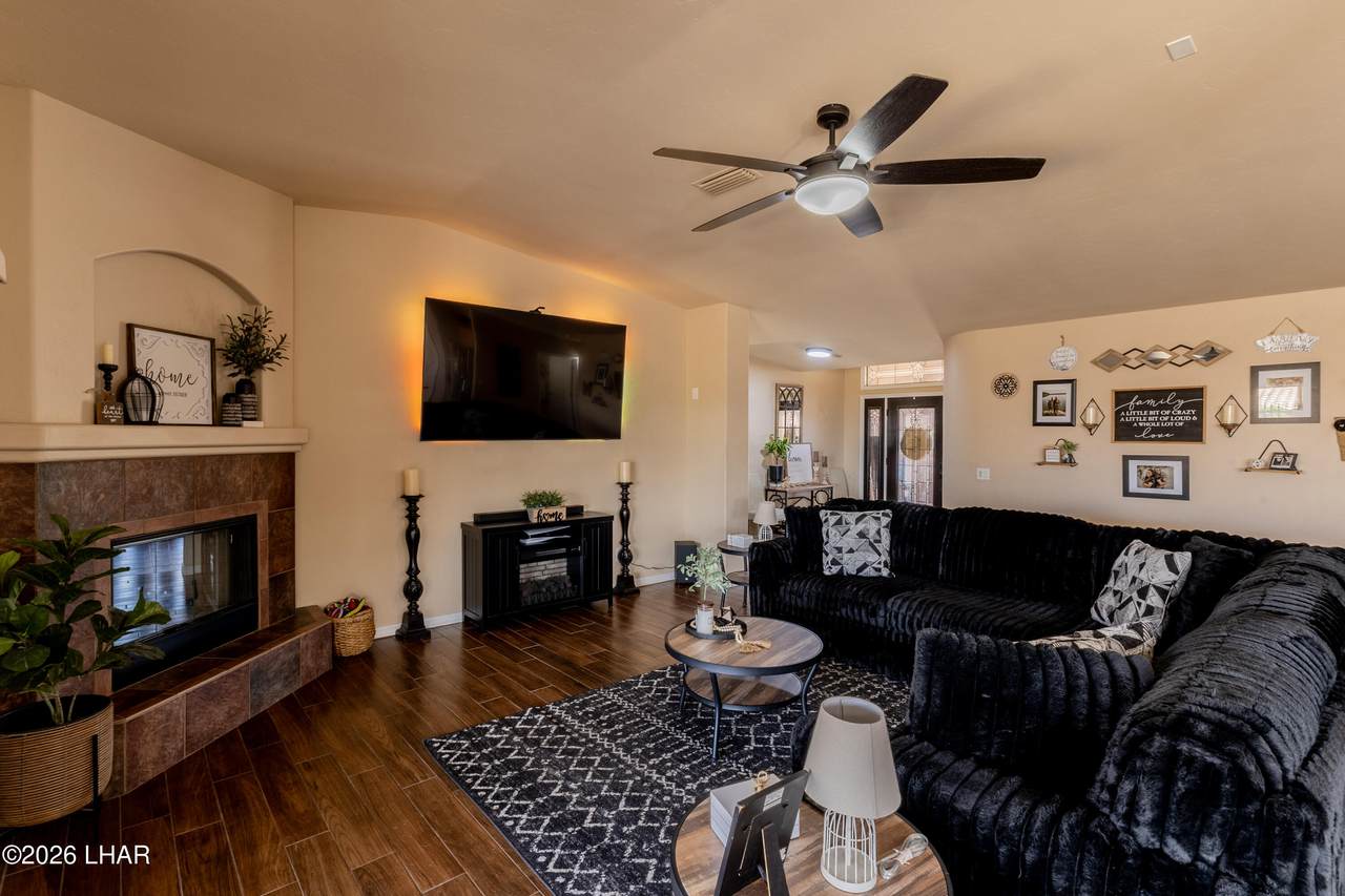 https://bt-photos.global.ssl.fastly.net/lakehavasu/1280_boomver_3_1039908-2.jpg