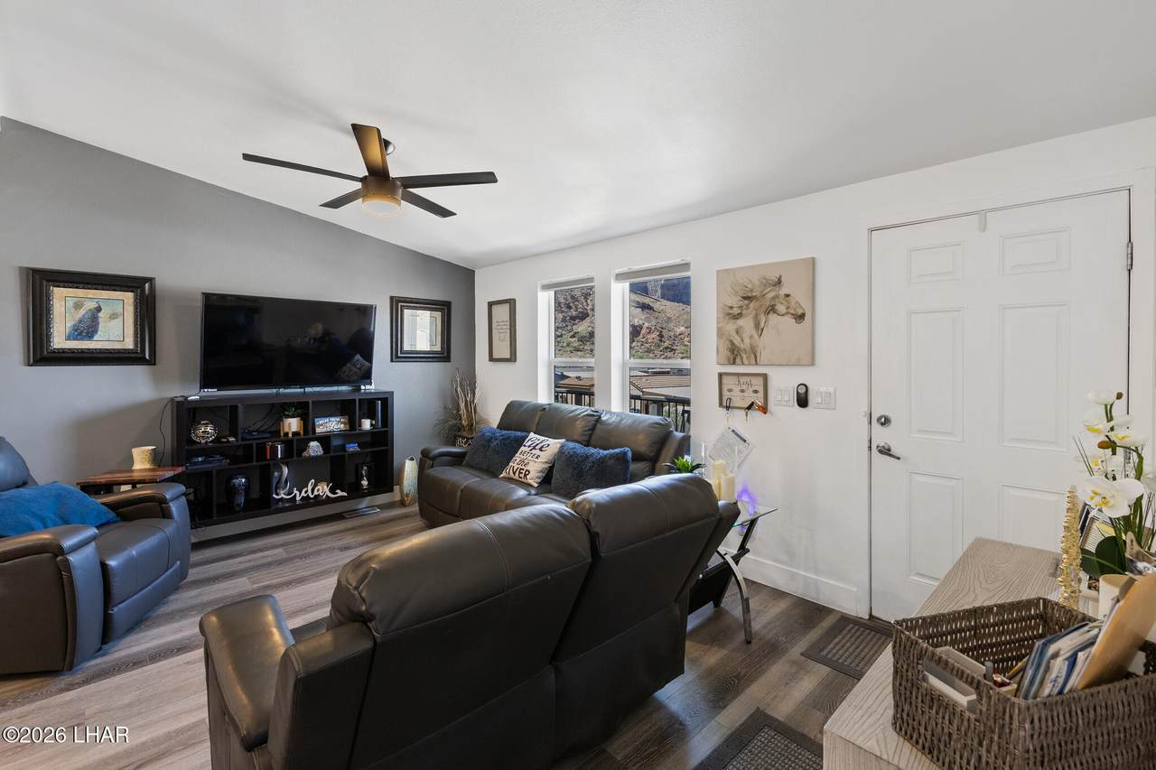 https://bt-photos.global.ssl.fastly.net/lakehavasu/1280_boomver_3_1041539-2.jpg
