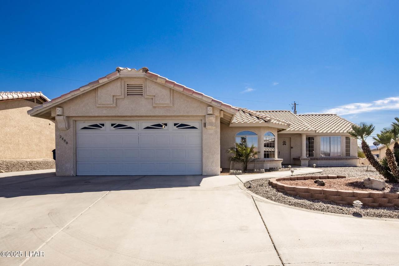 2490 Fannin Dr - Photo 1