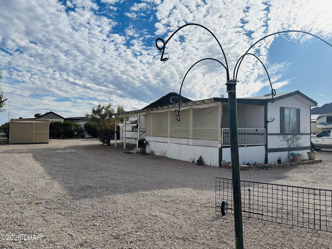 661 Granada Dr - Photo 1