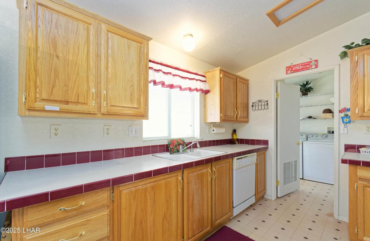https://bt-photos.global.ssl.fastly.net/lakehavasu/1280_boomver_4_1037395-2.jpg