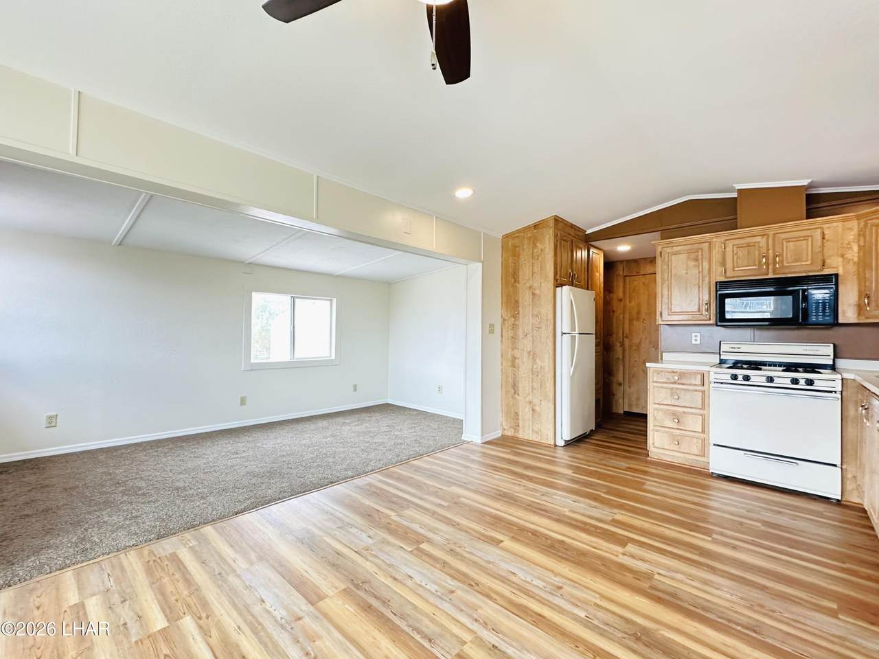 https://bt-photos.global.ssl.fastly.net/lakehavasu/1280_boomver_4_1042099-2.jpg