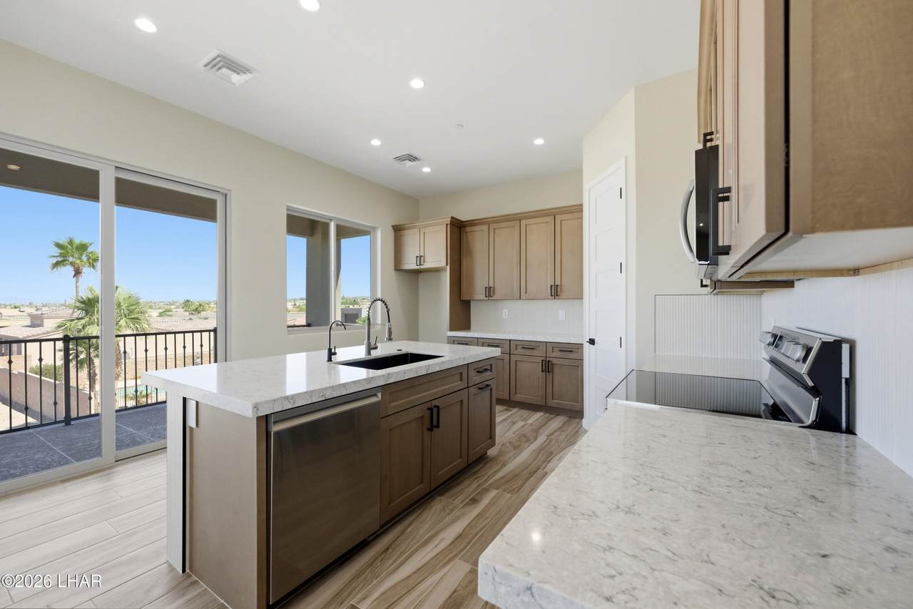 https://bt-photos.global.ssl.fastly.net/lakehavasu/1280_boomver_3_1038411-2.jpg