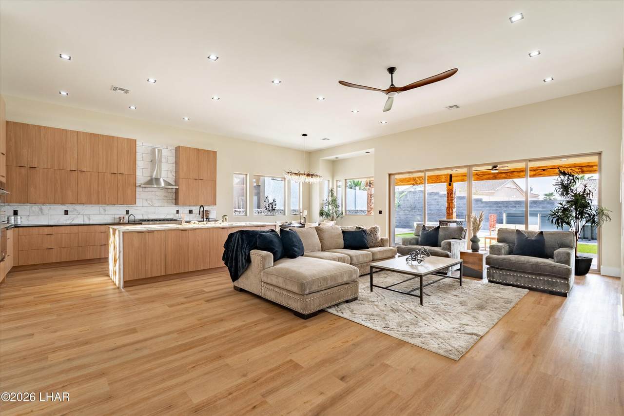 https://bt-photos.global.ssl.fastly.net/lakehavasu/1280_boomver_4_1039106-2.jpg